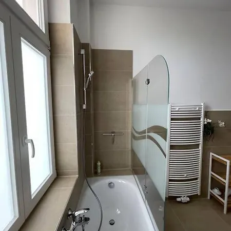 Lucky Stays Ls10 - Vollausstattung - Zentrum - Aufzug - Grosse Kueche - 2 Zimmer - Smart-Tv Magdeburg Exterior foto